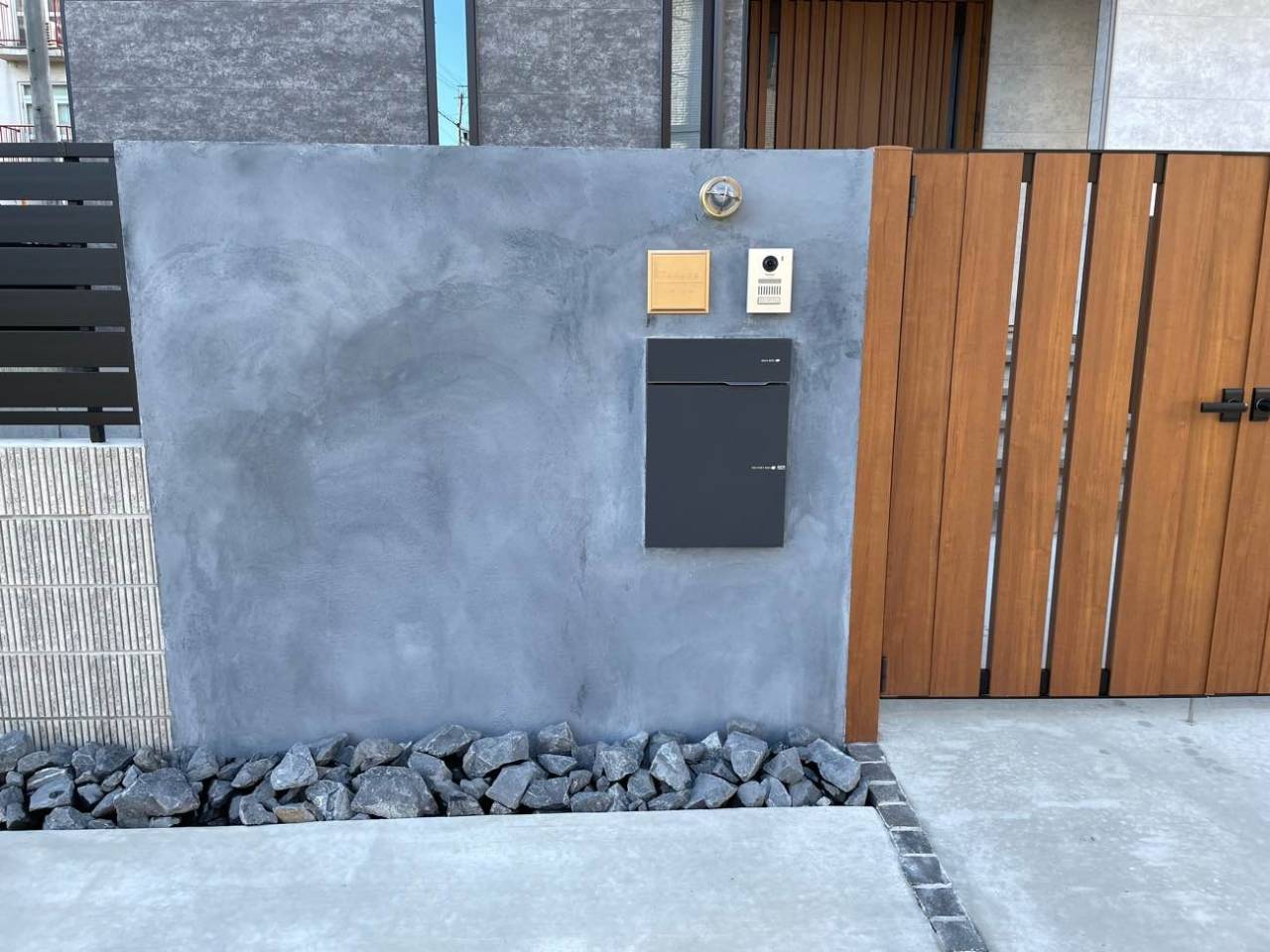 水墨/濃色(門柱) | ブログ | 名古屋市内より外構工事・株式会社菱庄